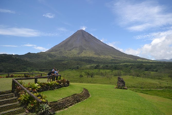 Naturalist-walking-tour-in-a-private-own-Reserve.jpg