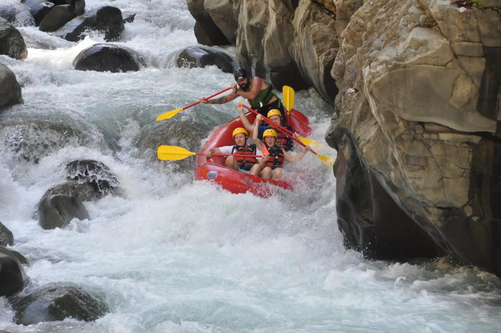 White-water-rafting-class-III-1.jpg